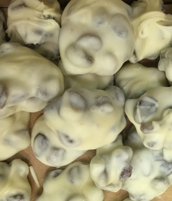 O’Shea’s White Chocolate Raisin Clusters