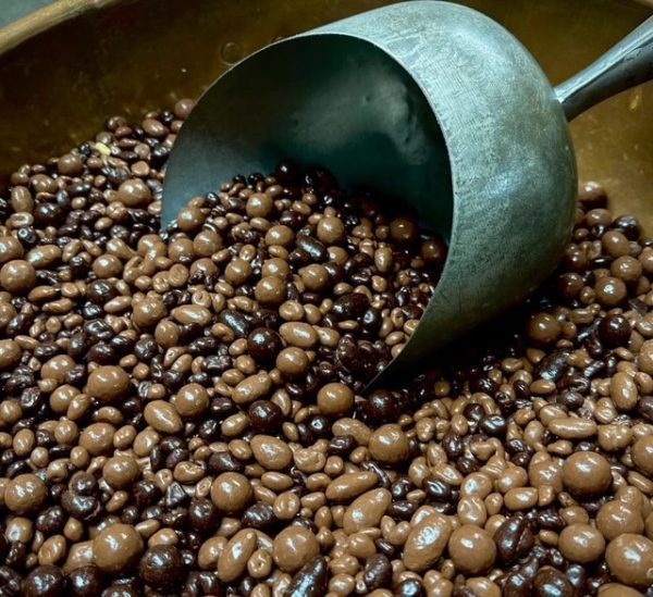 O'Shea's Handmade Gourmet Milk & Dark Bridge Mix