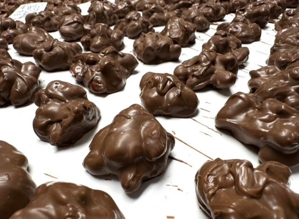 O'Shea's Hand Dipped Cashew Cluster