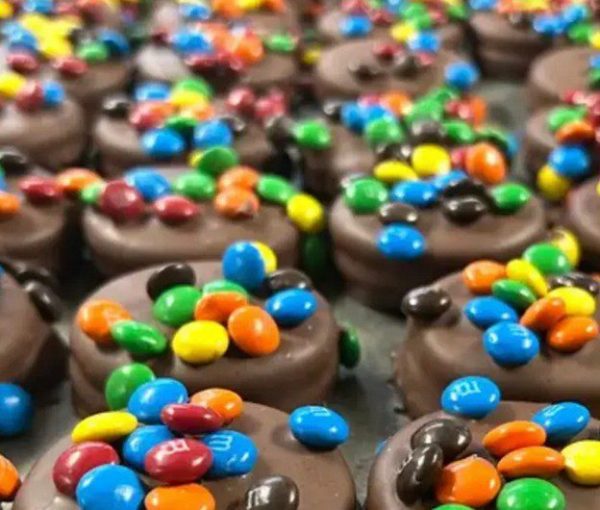 O'Shea's Gourmet Oreos M&M Milk Chocolate