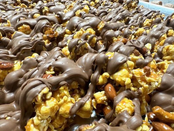 O'Shea's Homemade Pennsylvania Crunch Plain w/ Pecans & Chocolate
