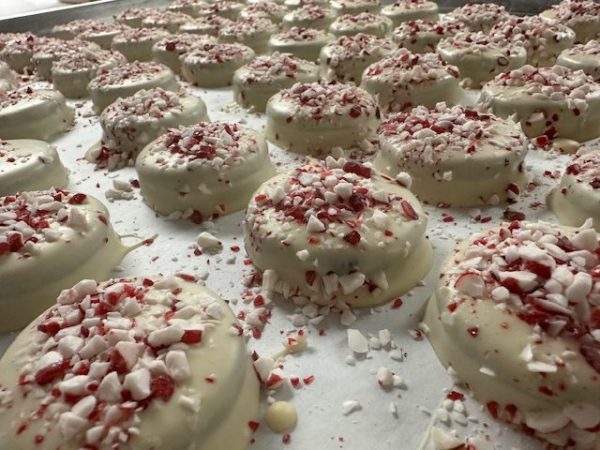 O'Shea's Gourmet Oreos Peppermint Bark Bits White Chocolate