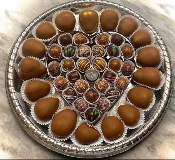 O'Shea's Party Platter Truffles & Chocolate Covered Strawberries Tray