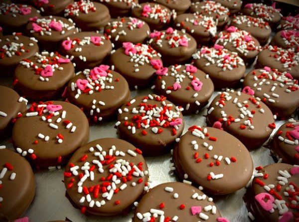 O'Shea's Milk Chocolate Decorated O'Oreos