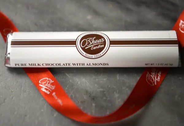 O'Shea's 30 Count Candy Bars - Almond