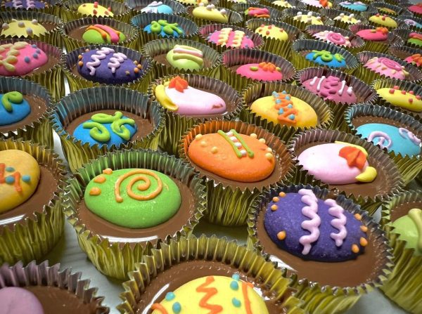 1/2# Decorated Easter Cups