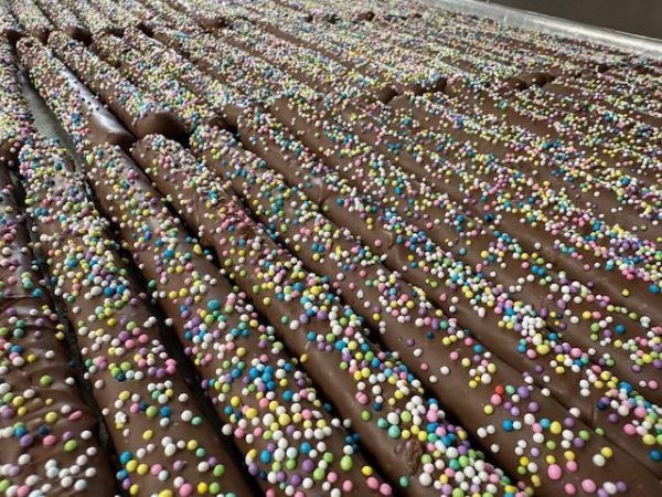 Easter Pretzel Rods Decorated