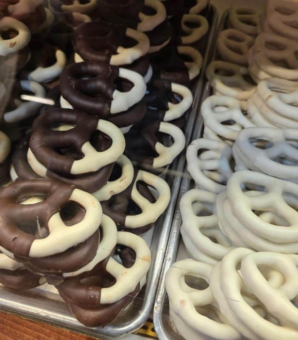 O'Shea's Black & White Pretzels